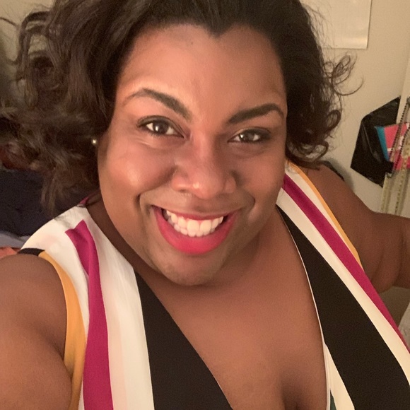 Meet your Posher, Sabrina. - Picture 10 of 17